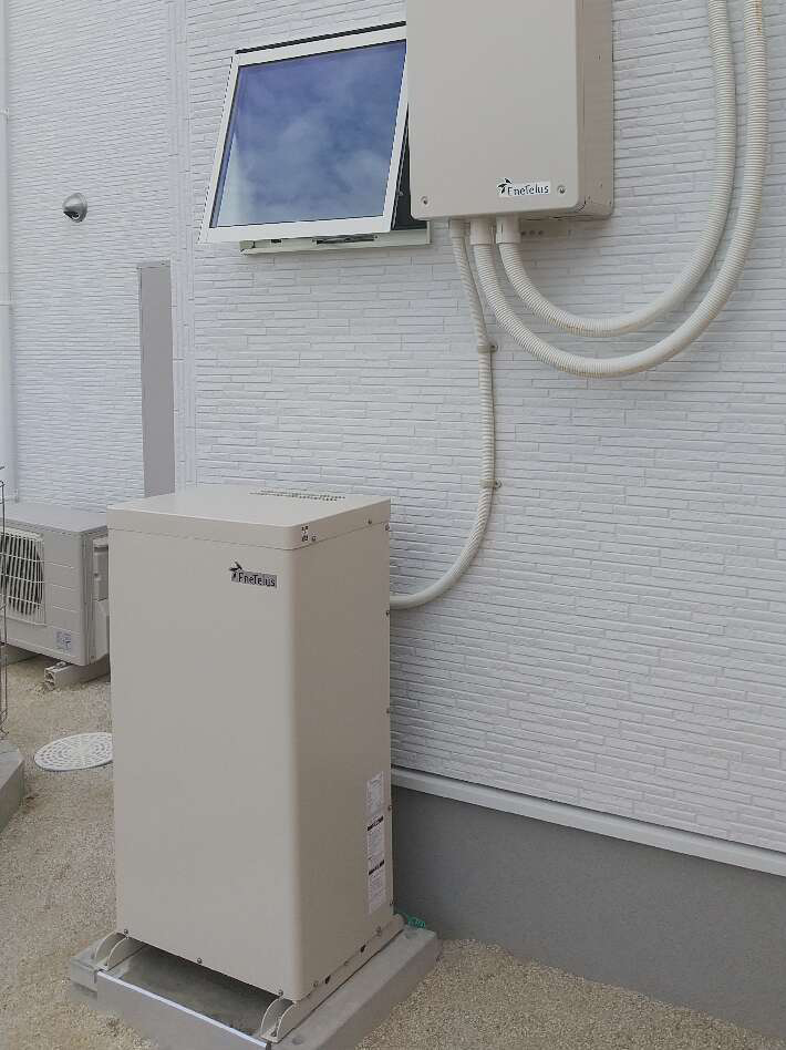 太陽光発電 ハンファQセルズ 5.88kw システム＋蓄電池 EIBIS7 7.04kwh システム　設置工事 画像