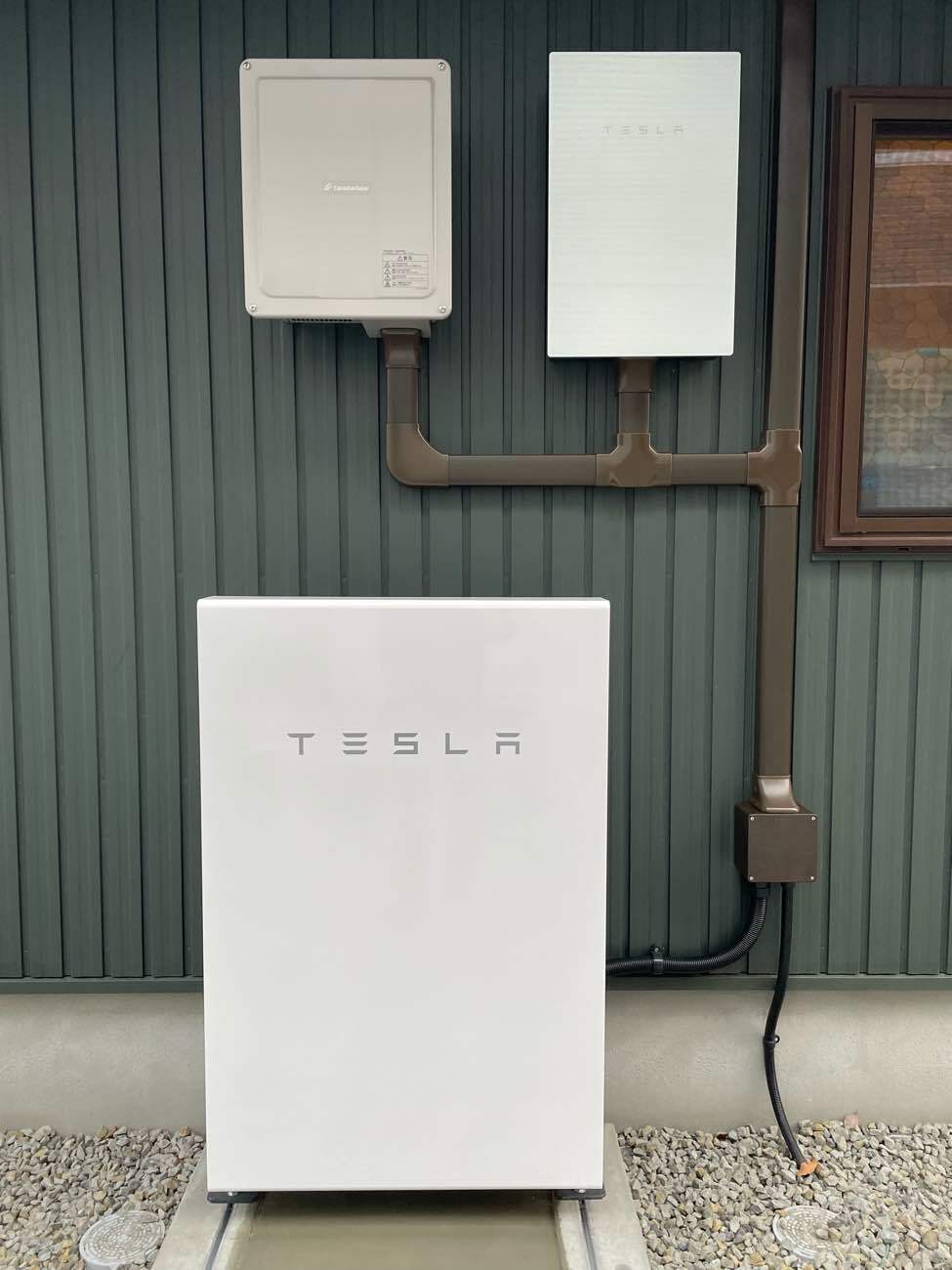 太陽光発電 カナディアン 5.25kwシステム＋蓄電池 テスラPowerwall13.5kwh システム　設置工事 画像