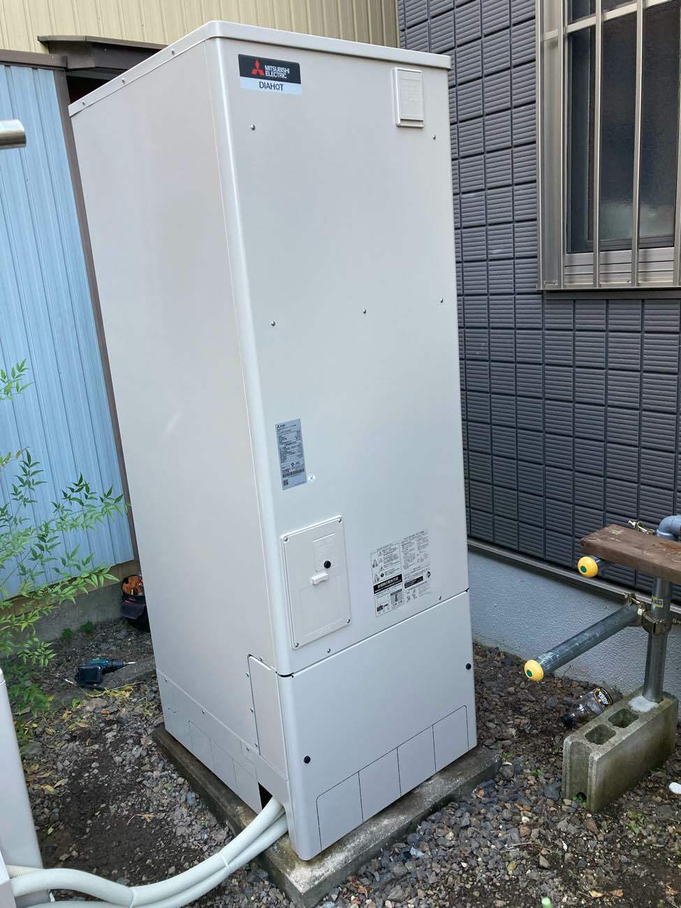 施工事例　更新しました！　- 静岡市駿河区　T様邸 　エコキュート　設置工事 アイキャッチ画像