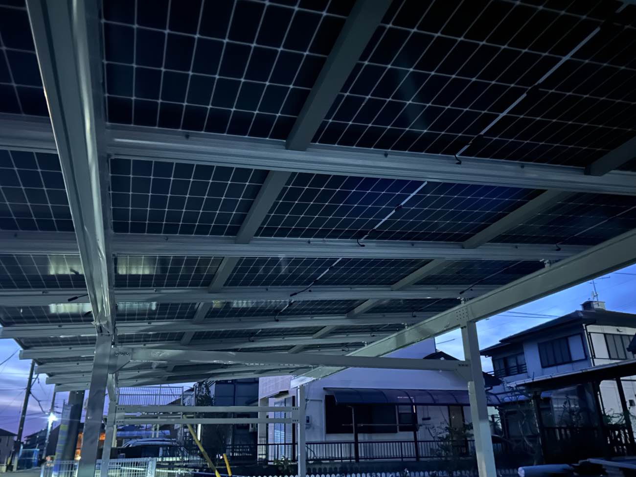 静岡県榛原郡吉田町でスカイジャパン「SJ-430VB-17ND」ソーラーカーポート（12.9kW）を設置しました 画像