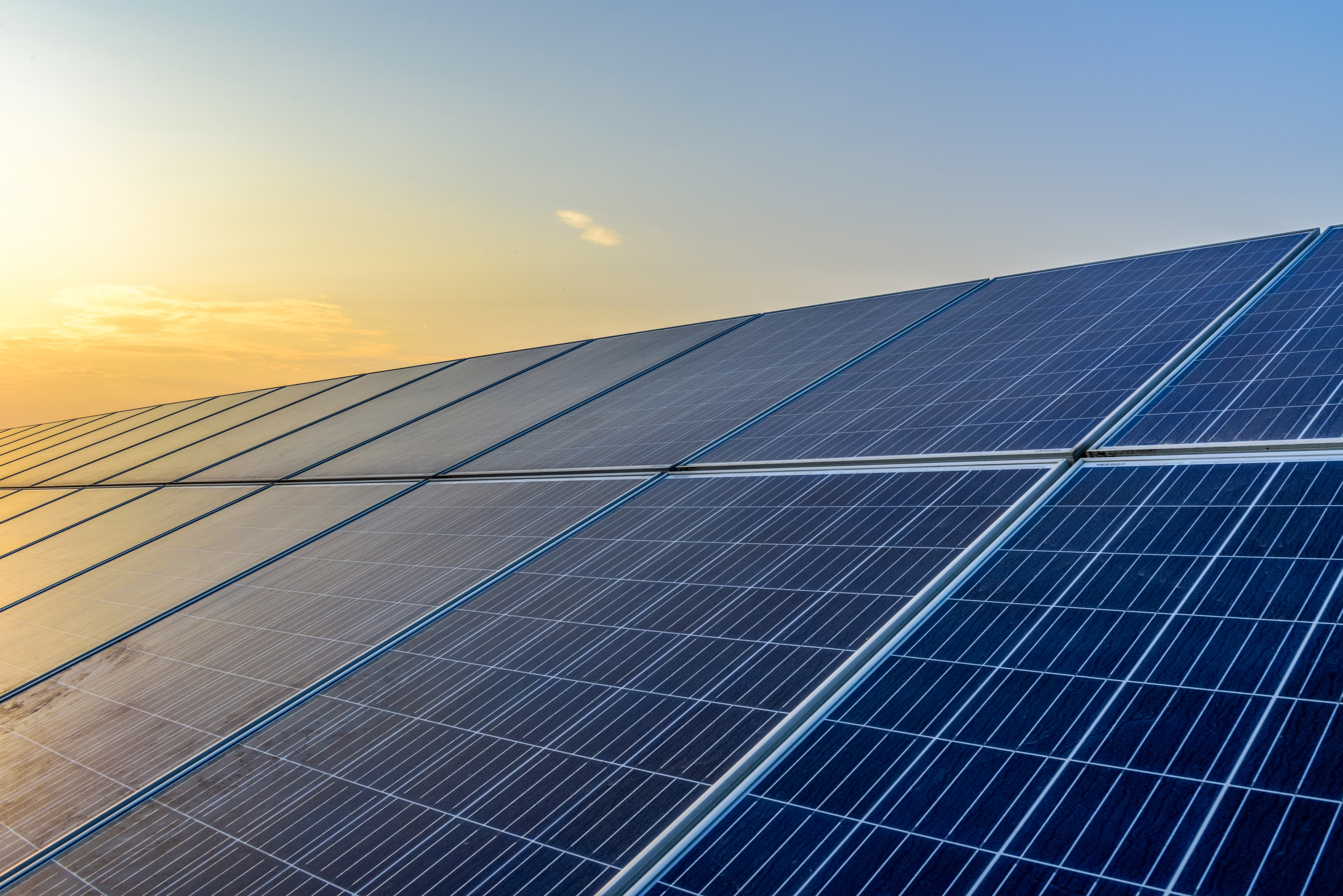 太陽光発電・トライブリッド蓄電池で自宅充電費用を「ゼロ」に近づける方法