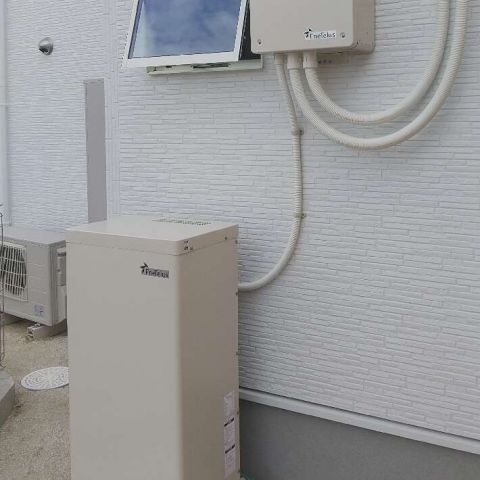 太陽光発電 ハンファQセルズ 5.88kw システム＋蓄電池 EIBIS7 7.04kwh システム　設置工事 アイキャッチ画像