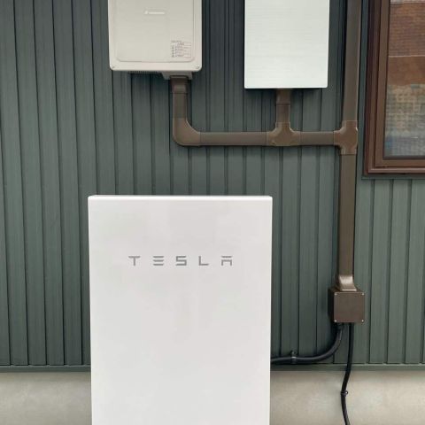 太陽光発電 カナディアン 5.25kwシステム＋蓄電池 テスラPowerwall13.5kwh システム　設置工事 アイキャッチ画像